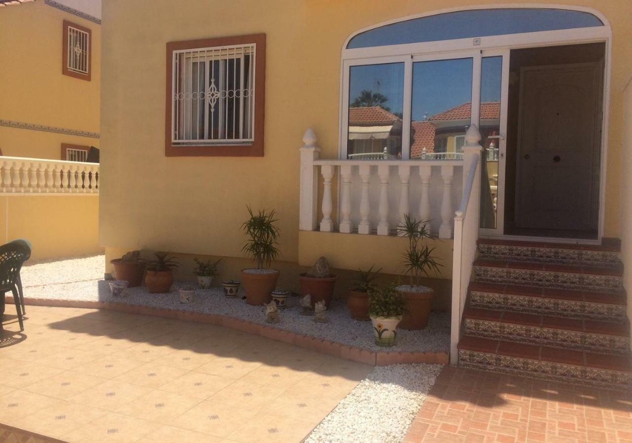 Torrevieja, La Torreta Ground Floor Apartment With Large Private Patio Garden Exterior photo