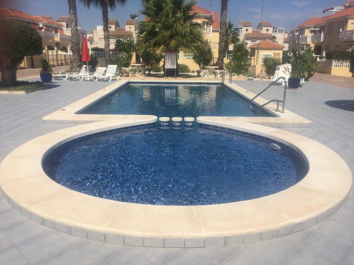 Torrevieja, La Torreta Ground Floor Apartment With Large Private Patio Garden Exterior photo